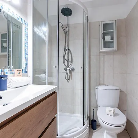 1 Bdr Apartment Nice
